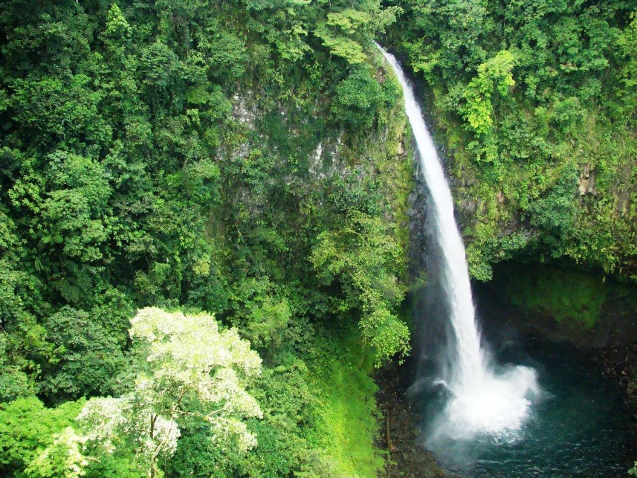 Villa Jade, La Fortuna Downtown Экстерьер фото